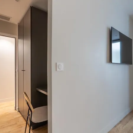 Modern And Elegant 1bd Near Montmartre Paris